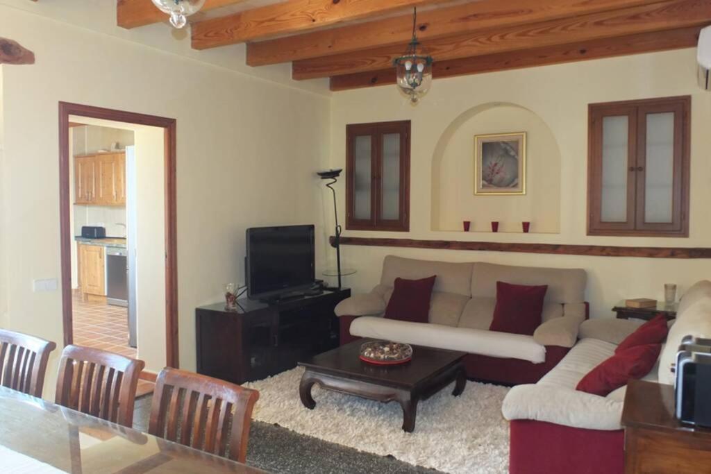 Villa Maria, Bonita Casa Con Jardin Y Piscina Privada En Andratx Exterior foto